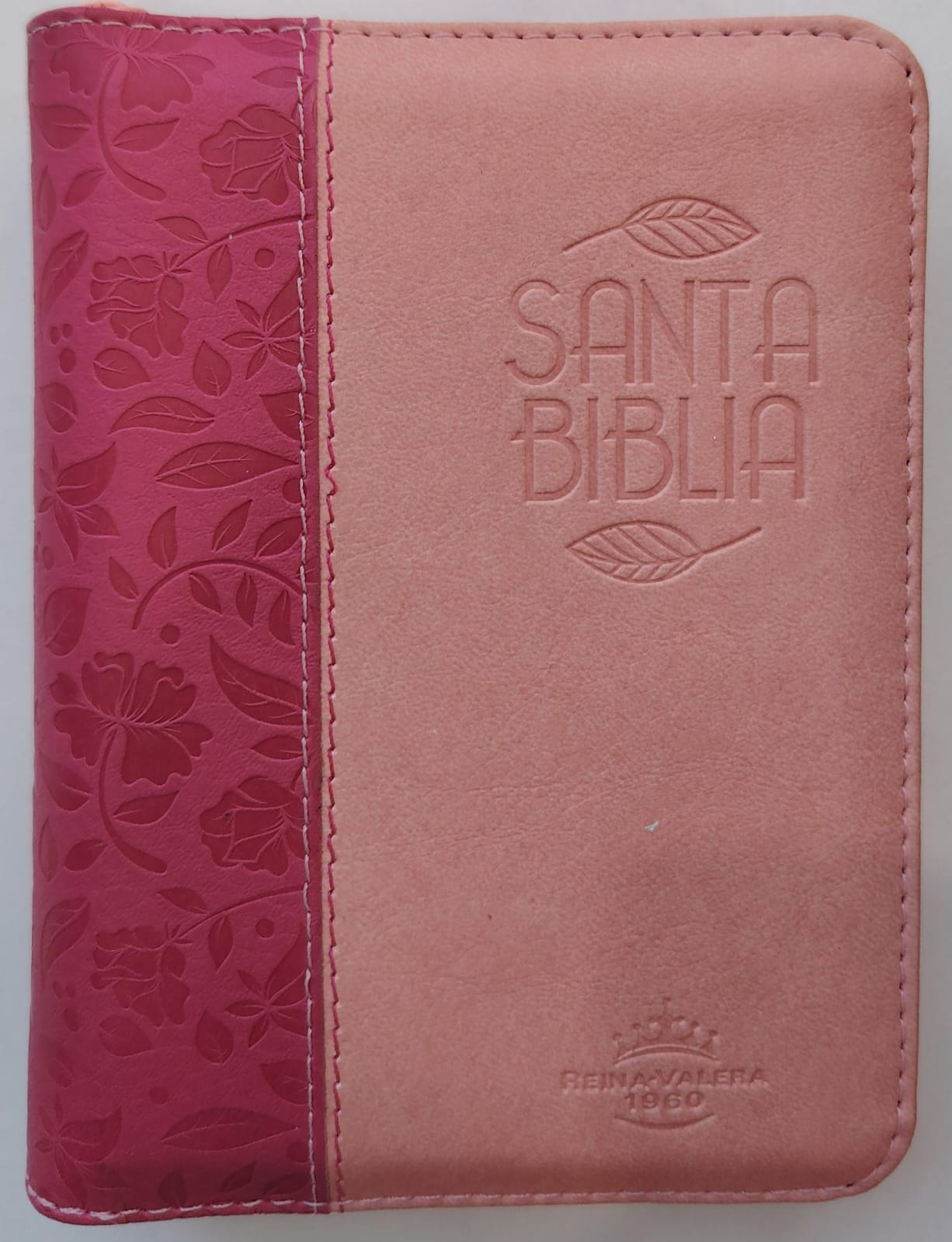 SANTA BIBLIA REINA VALERA 1960 DUOTONO FUCSIA/ROSA CON CIERRE E INDICE - TAMAÑO PEQUEÑO 10PT