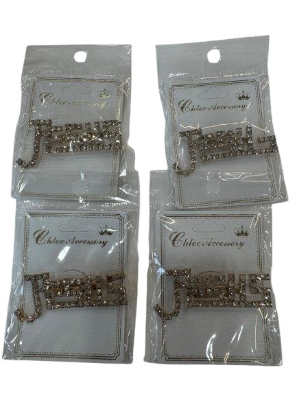 CHOE ACCESORIO PRENDEDOR COLOR DORADO