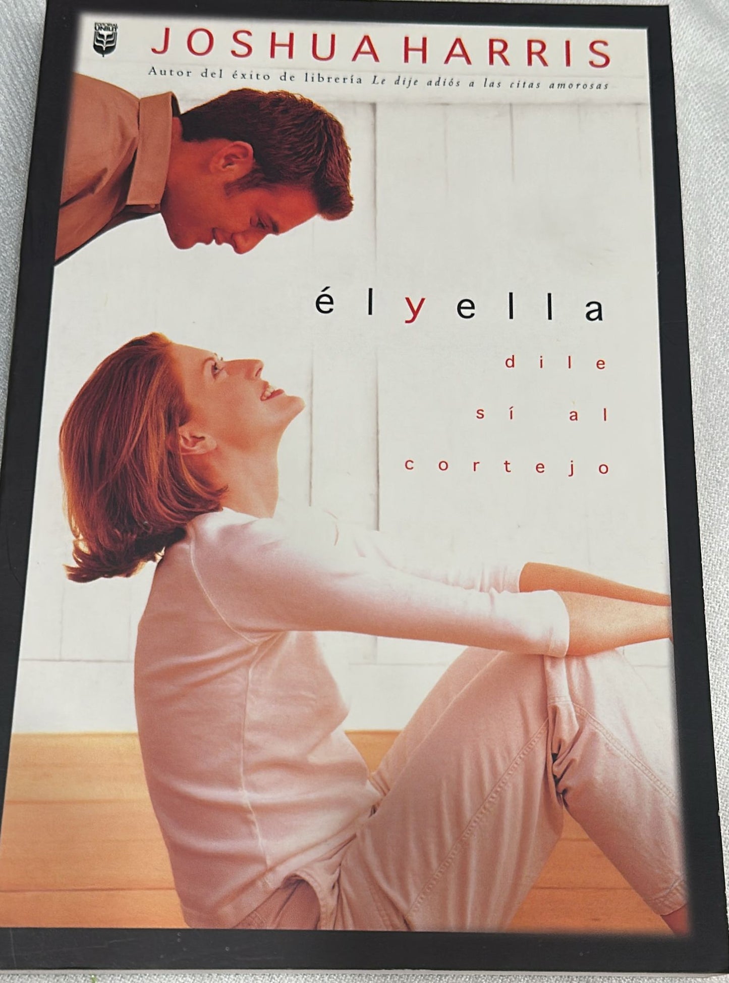 EL Y ELLA - DILE SI AL CORTEJO