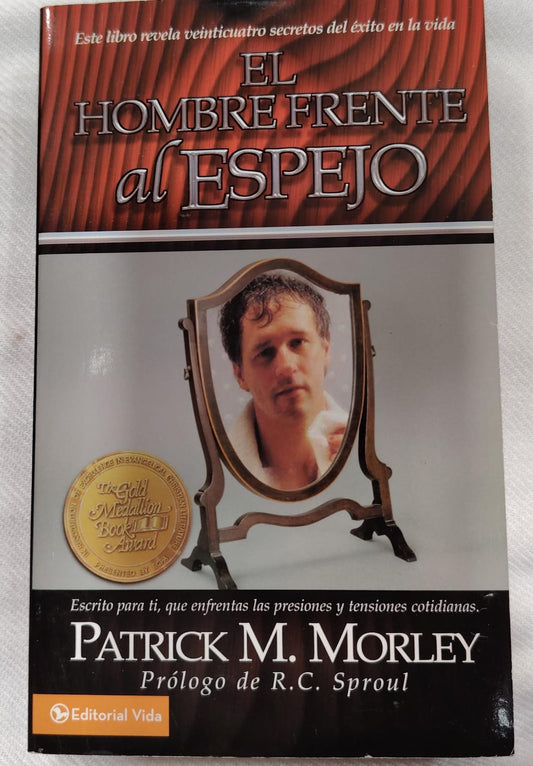 EL HOMBRE FRENTE AL ESPEJO