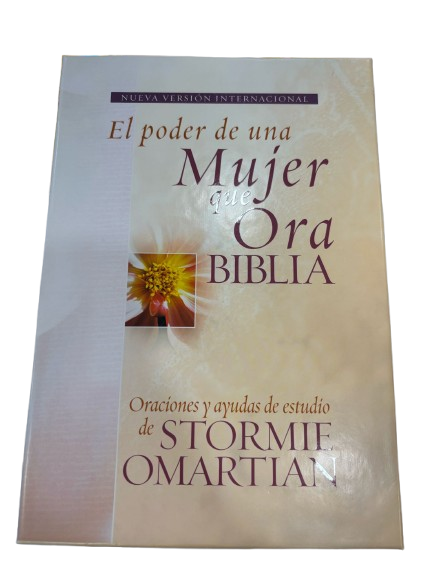 BIBLIA EL PODER DE UNA MUJER QUE ORA